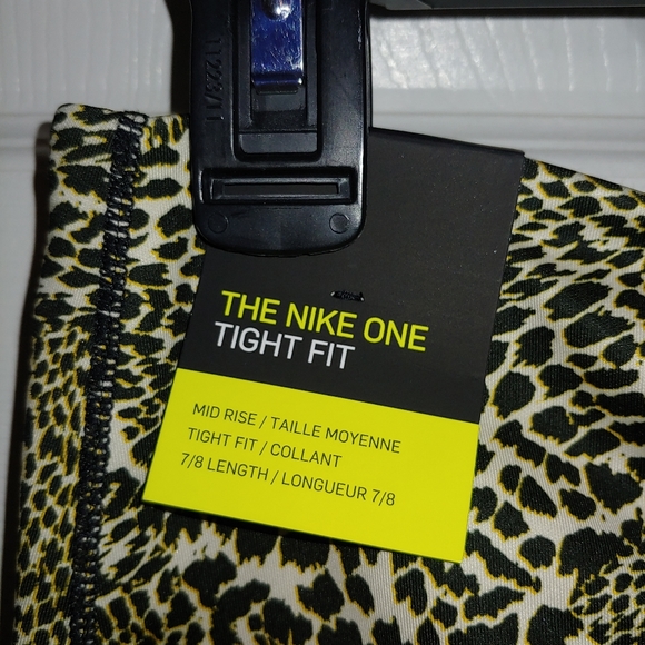 Nike Women's CK3072-010 7/8 Leggings Size XL - Picture 3 of 6